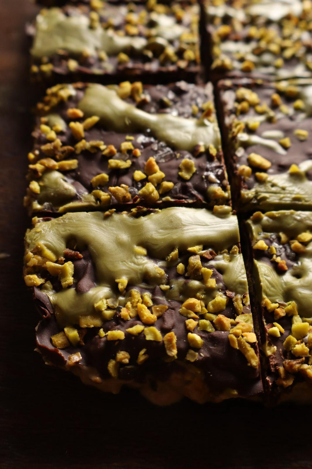Pistachio Tahini Date Bars - Gato Dates